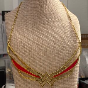 Wonder-Woman Symbol Collar Necklace